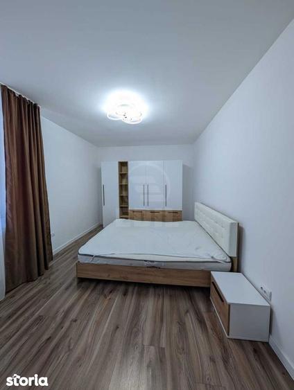 Apartament cu 3 camere semidecomandat în Florești