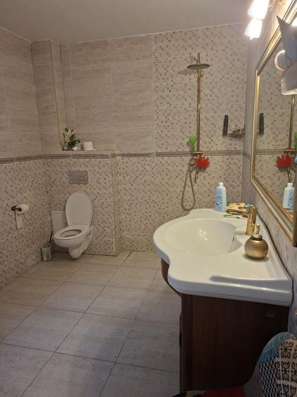 Casă cu 4 camere în Sânpetru