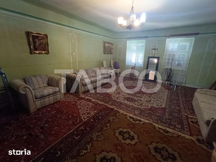 Casă cu 4 camere cu Teren 300 Mp în Roșia