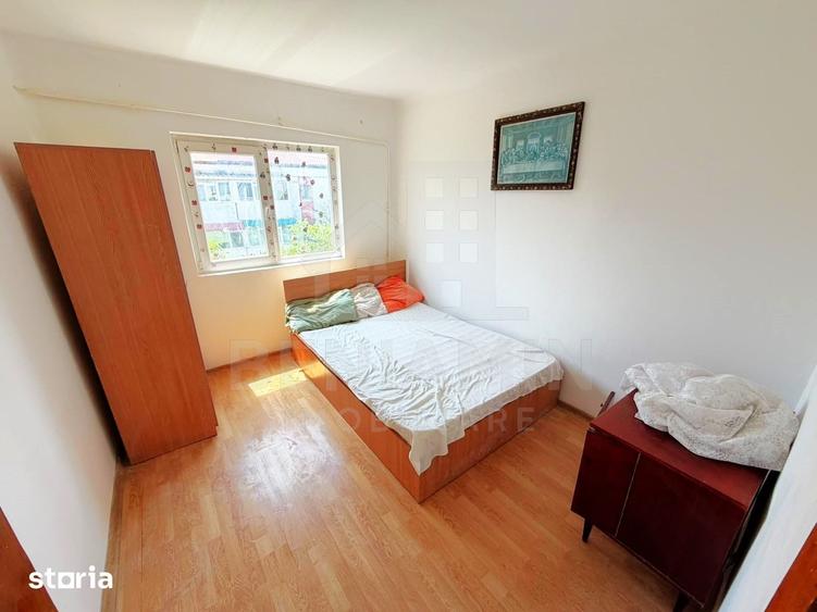 Apartament cu 4 camere decomandat în 1 Mai