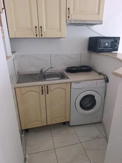 Garsonieră decomandată în Central