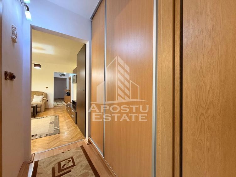Apartament cu 2 camere semidecomandat, mobilat în Lugojului
