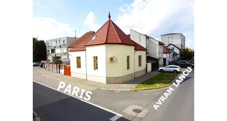 Casă cu 5 camere cu Teren 295 Mp în Central