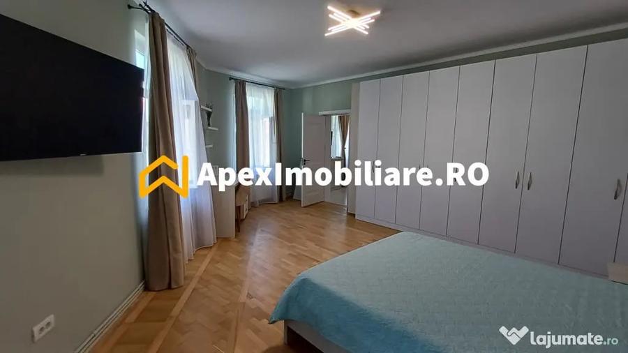 Apartament cu 3 camere semidecomandat în Moșilor