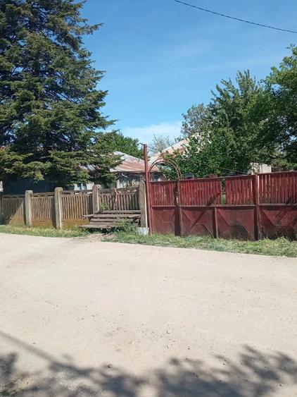 Casă cu 3 camere cu Teren 2588 Mp în Suhaia