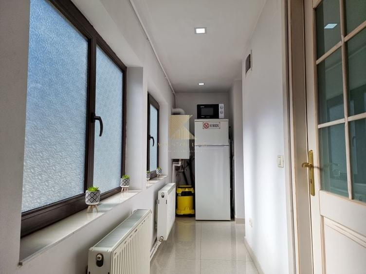 Apartament cu 3 camere decomandat, mobilat în Centrul Istoric