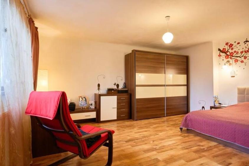 Apartament cu 2 camere semidecomandat în Centrul Istoric