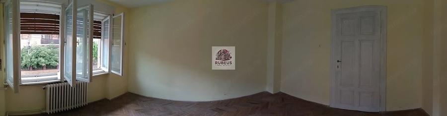 Casă cu Teren 284 Mp în Sud