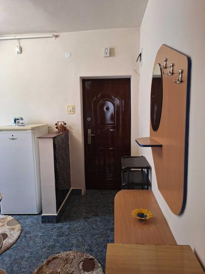 Garsonieră decomandată în Petros