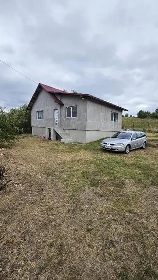 Casă cu 3 camere în Ciurea