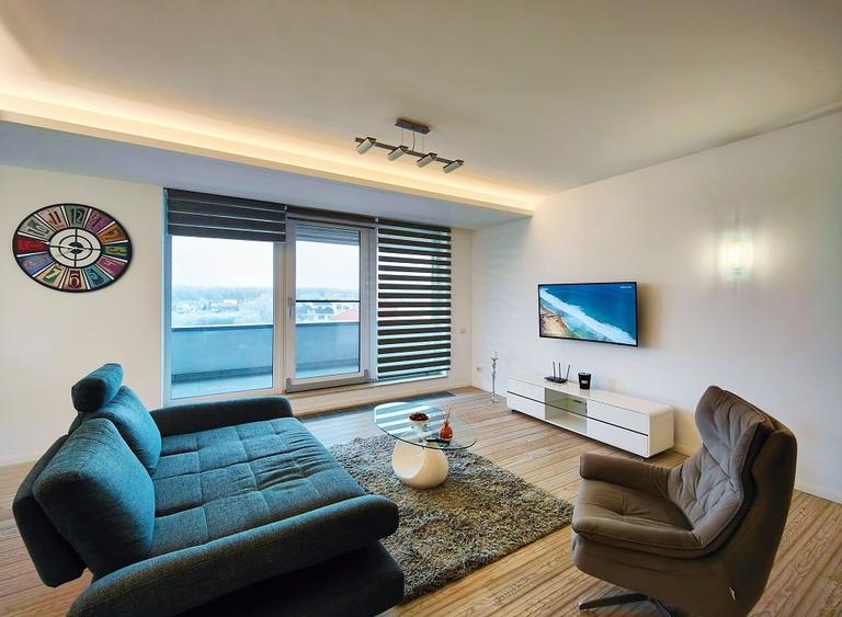 Apartament cu 3 camere decomandat în Iancu Nicolae