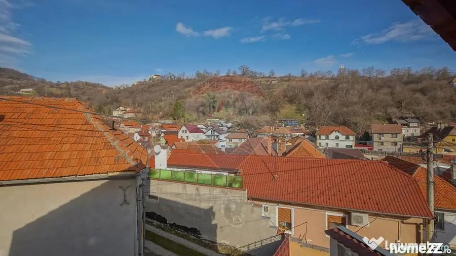 Casă cu 4 camere cu Teren 108 Mp în Schei