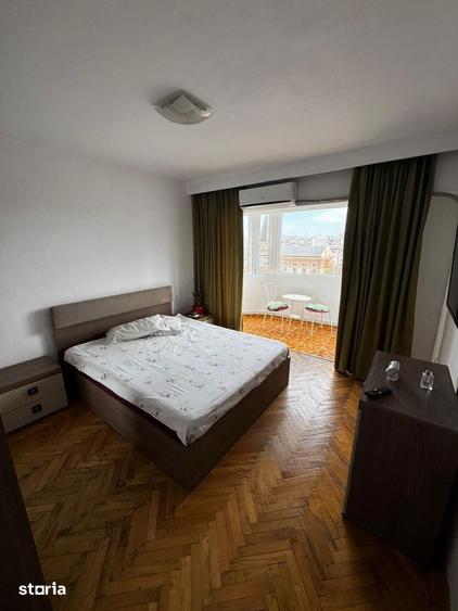 Apartament cu 3 camere decomandat, mobilat în City Park Mall