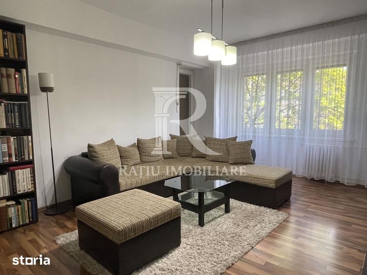 Apartament cu 3 camere decomandat în Dacia