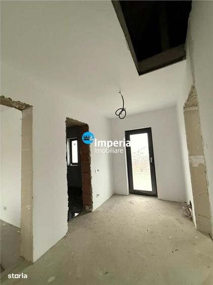Casă cu 4 camere cu Teren 292 Mp în Rediu