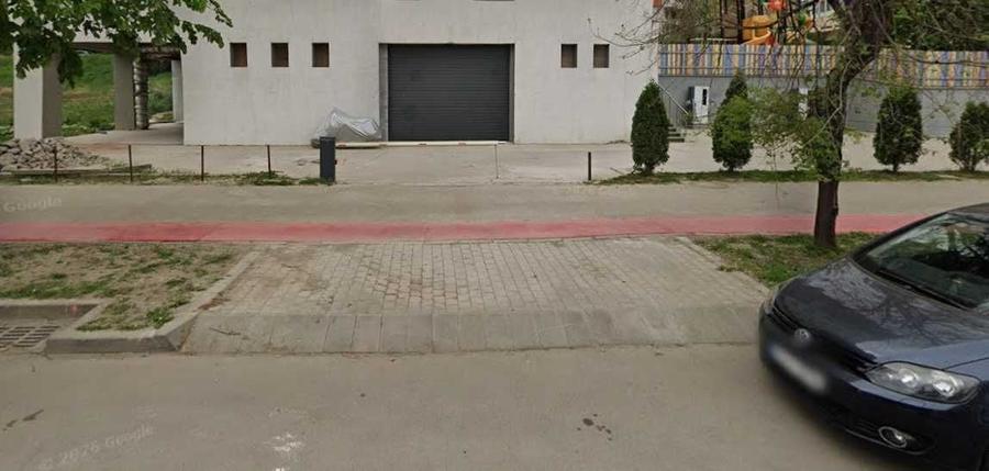 Spațiu comercial, de 350 mp, în Cug