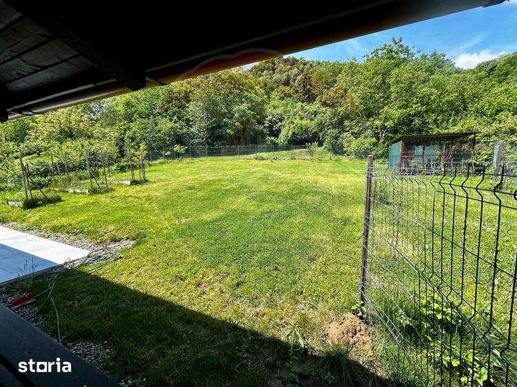 Apartament cu 3 camere în Săsar