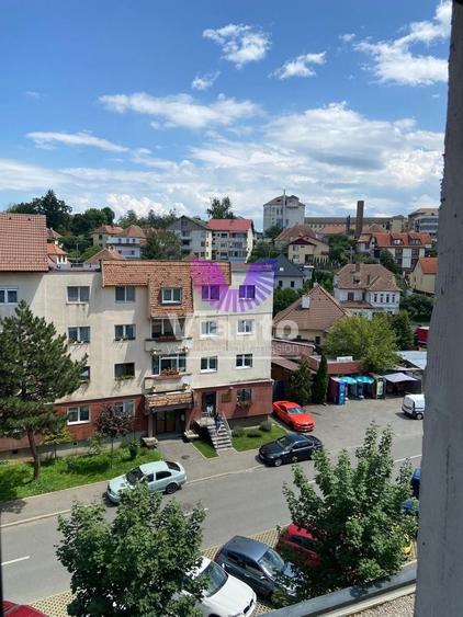 Apartament cu 2 camere decomandat în Ștrand