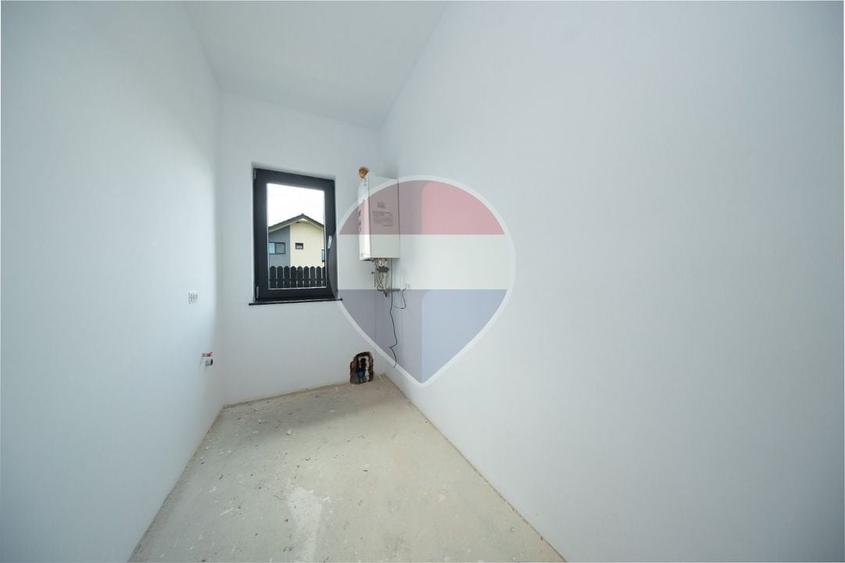 Casă individuală cu 4 camere cu Teren 630 Mp în Hărman