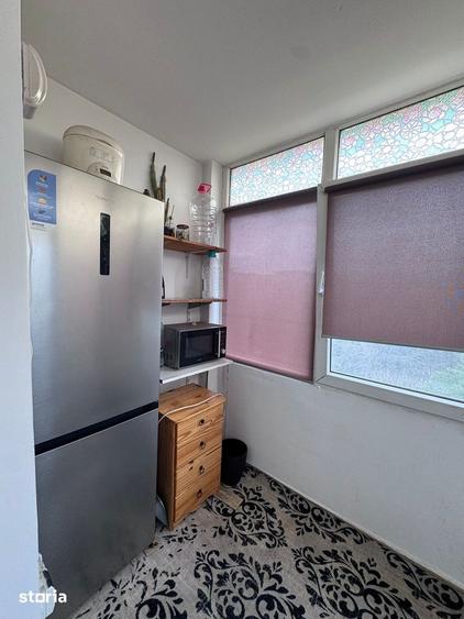 Apartament cu 3 camere decomandat, mobilat în Rovine