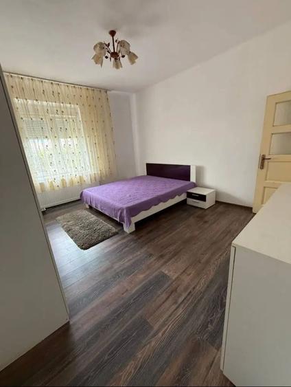 Apartament cu 3 camere decomandat în Rășinari