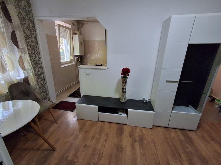 Apartament cu 2 camere semidecomandat în Păulești