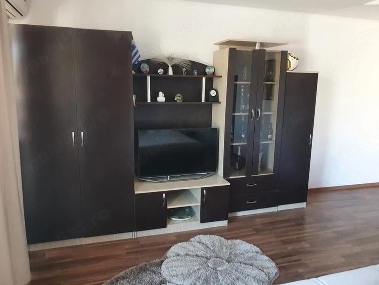Garsonieră decomandată în Podgoria