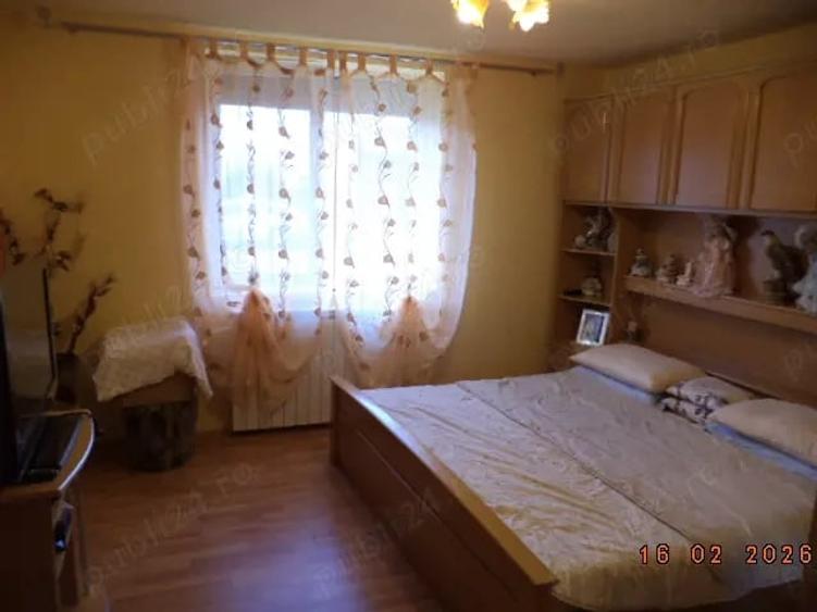 Casă cu Teren 1756 Mp în Vest