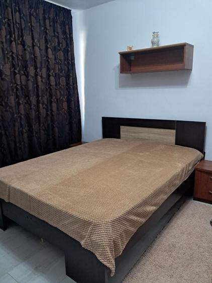 Apartament cu 3 camere semidecomandat în Ultracentral
