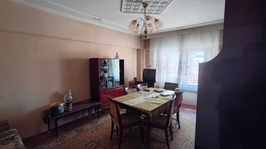 Vand apartament situat ultracentral, decomandat, 2 camere, baie, bucatarie, chicineta, debara, terasa, Drobeta Turnu Severin - 5