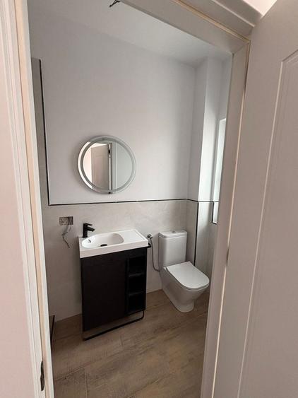 Apartament cu 4 camere decomandat în Moșnița Veche