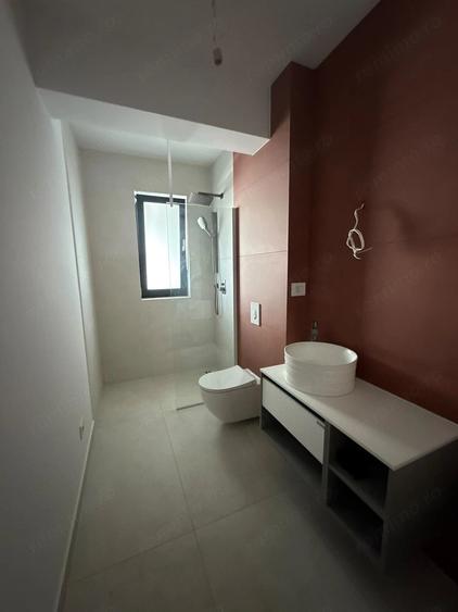 Apartament cu 2 camere decomandat în Torontalului
