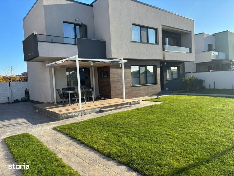 Casă cu 4 camere cu Teren 367 Mp în Malu Mare