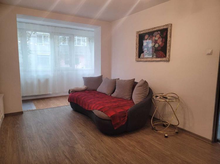 Apartament cu 2 camere semidecomandat în Cantemir