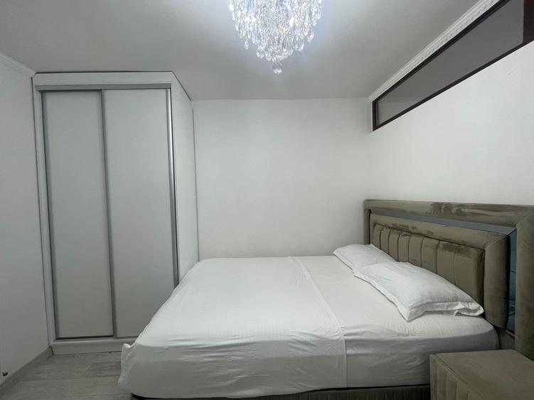 Apartament cu 4 camere semidecomandat, mobilat în Florești