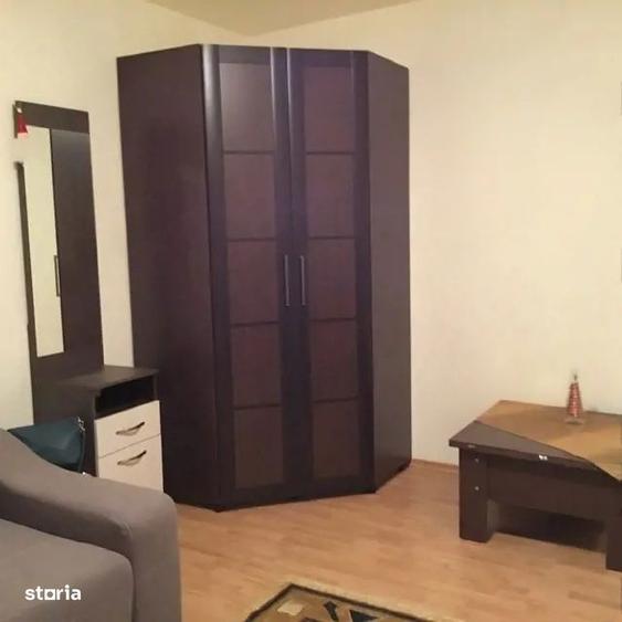 Garsonieră decomandată în Rosetti