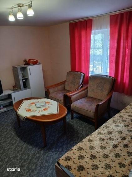 Casă cu 4 camere cu Teren 100 Mp în Central