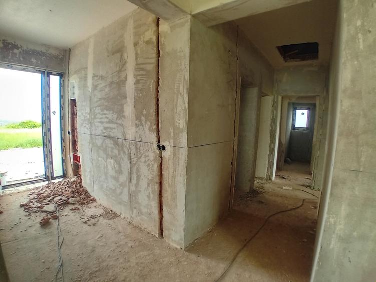 Casă individuală cu 4 camere cu Teren 350 Mp în Vorovești