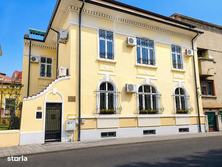 Casă cu 4 camere în Central