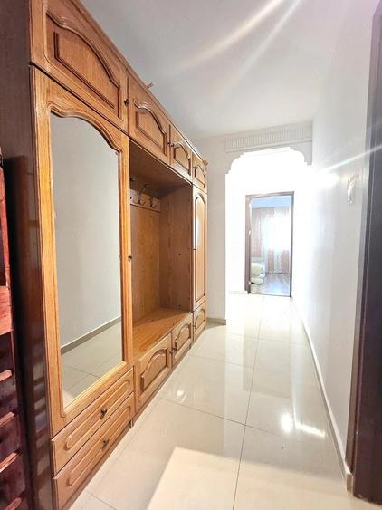 Apartament cu 2 camere decomandat în Teilor