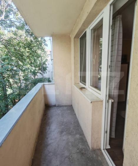Apartament 4 camere decomandat, etaj intermediar, Splaiul Cr - 10