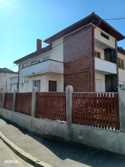 Casă cu 4 camere decomandat cu Teren 521 Mp în Orașul Vechi