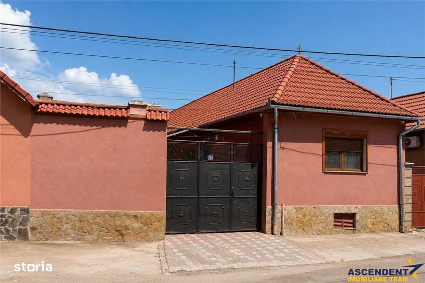 Casă cu 4 camere în Sânpetru
