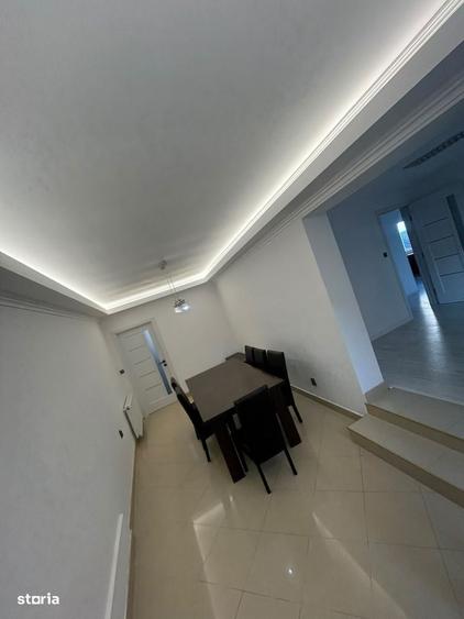 Casa individuala, decomanda, 6 camere, 180 mp ., teren 3 ari., zona d - 4