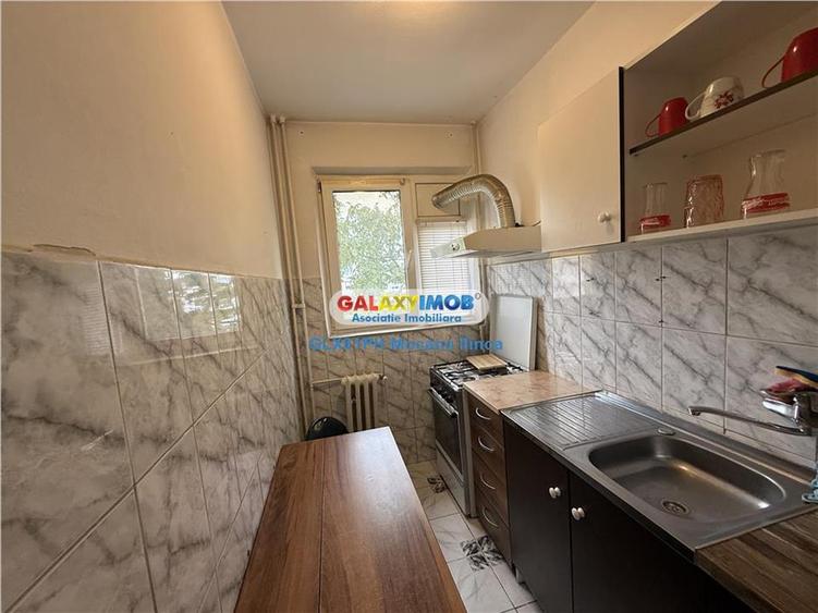 Apartament cu 2 camere nedecomandat, mobilat în Mihai Bravu