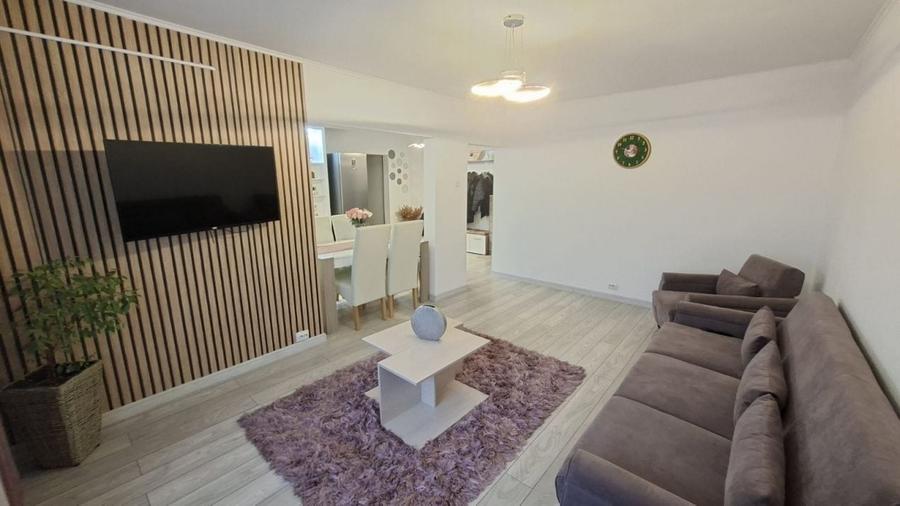 Apartament cu 3 camere decomandat, mobilat în Eremia