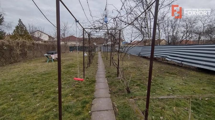 Casă cu 4 camere cu Teren 902 Mp în Ronaț