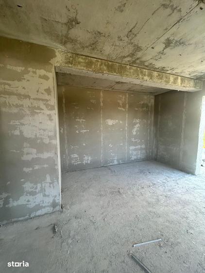 Casă cu 5 camere cu Teren 350 Mp în Cernica