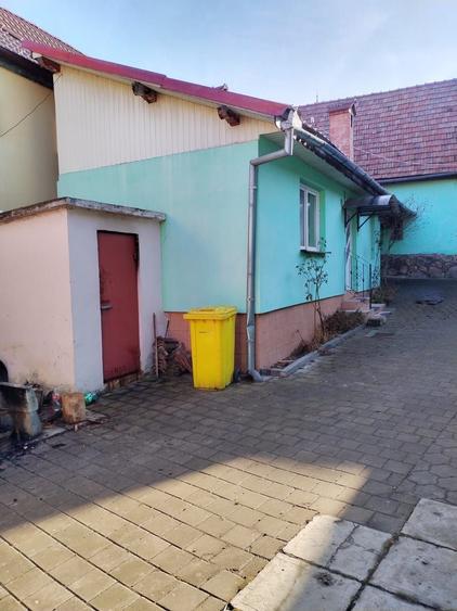 Casă cu 4 camere în Rășinari
