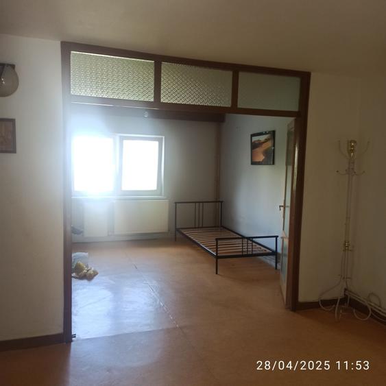 Apartament cu 3 camere decomandat în Archia